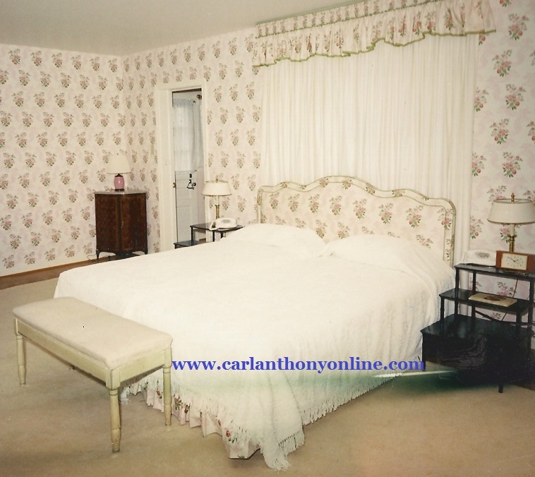 John F. Kennedy only spent two weekends in this bed, shared with Jackie, in their weekend home Wexford. John F. Kennedy only spent two weekends in this bed, shared with Jackie, in their weekend home Wexford.