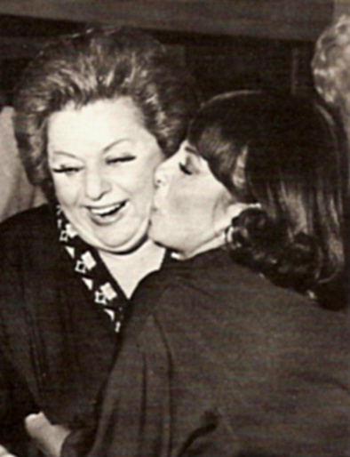 Eydie Gorme gives a birthday kiss to her pal Totie Fields. (simplyeydie.com)