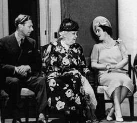 Seated between England's King George and Queen Elizabeth as her guests at Hyde Park, Sara Roosevelt was in her element.