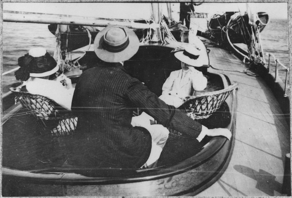 Sara (left) Franklin (center), Eleanor (right) sailing. Eleanor Roosevelt eventually admitted quite openly that Sara was often a headache.