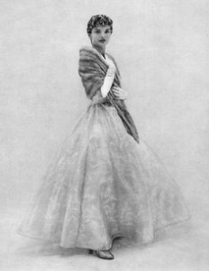 Despite her very real anxiety about posing for photographs, Mrs. Kennedy agreed to pose for several 1950s fashion spreads using political wives as models.