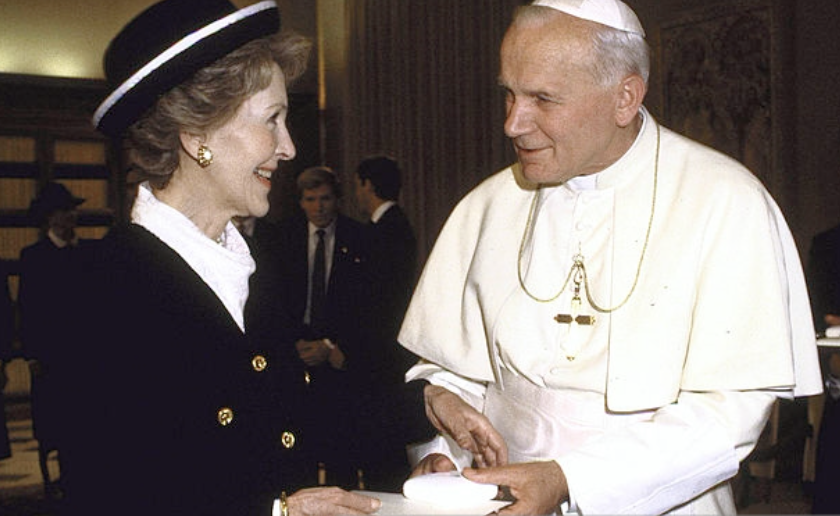 Nancy Reagan went to see the Pope alone in 1985. (Getty)
